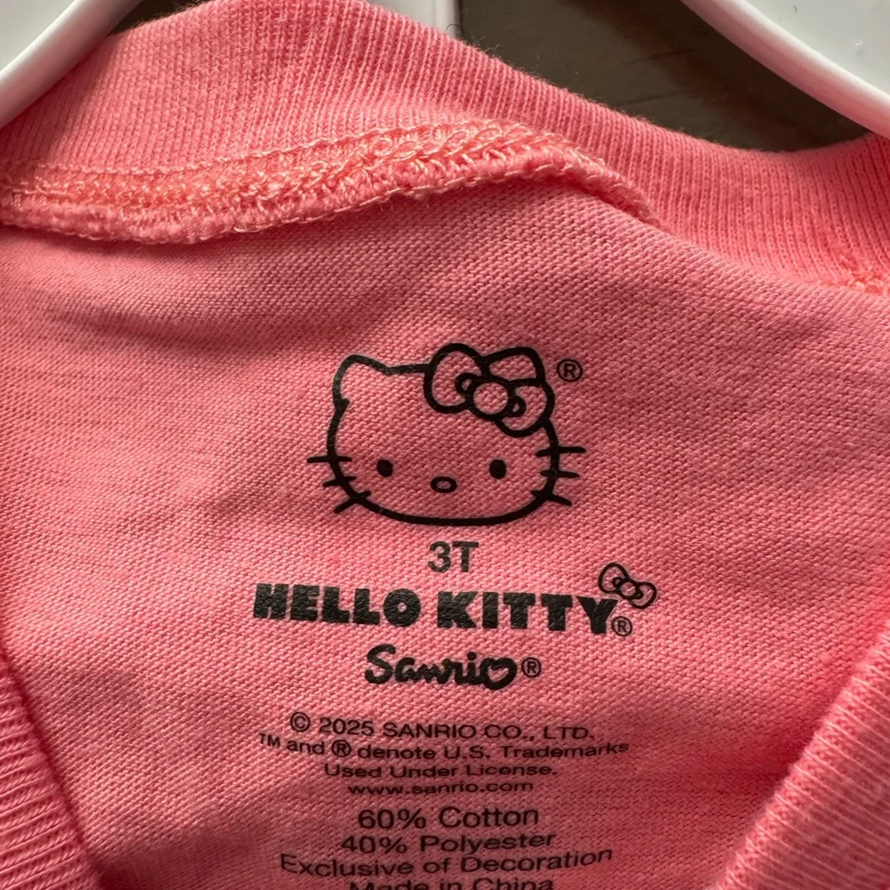 Hello Kitty Girls 3T 3 Piece Set Pink T-Shirt, White Sweatshirt, Black Pants - Picture 5 of 6